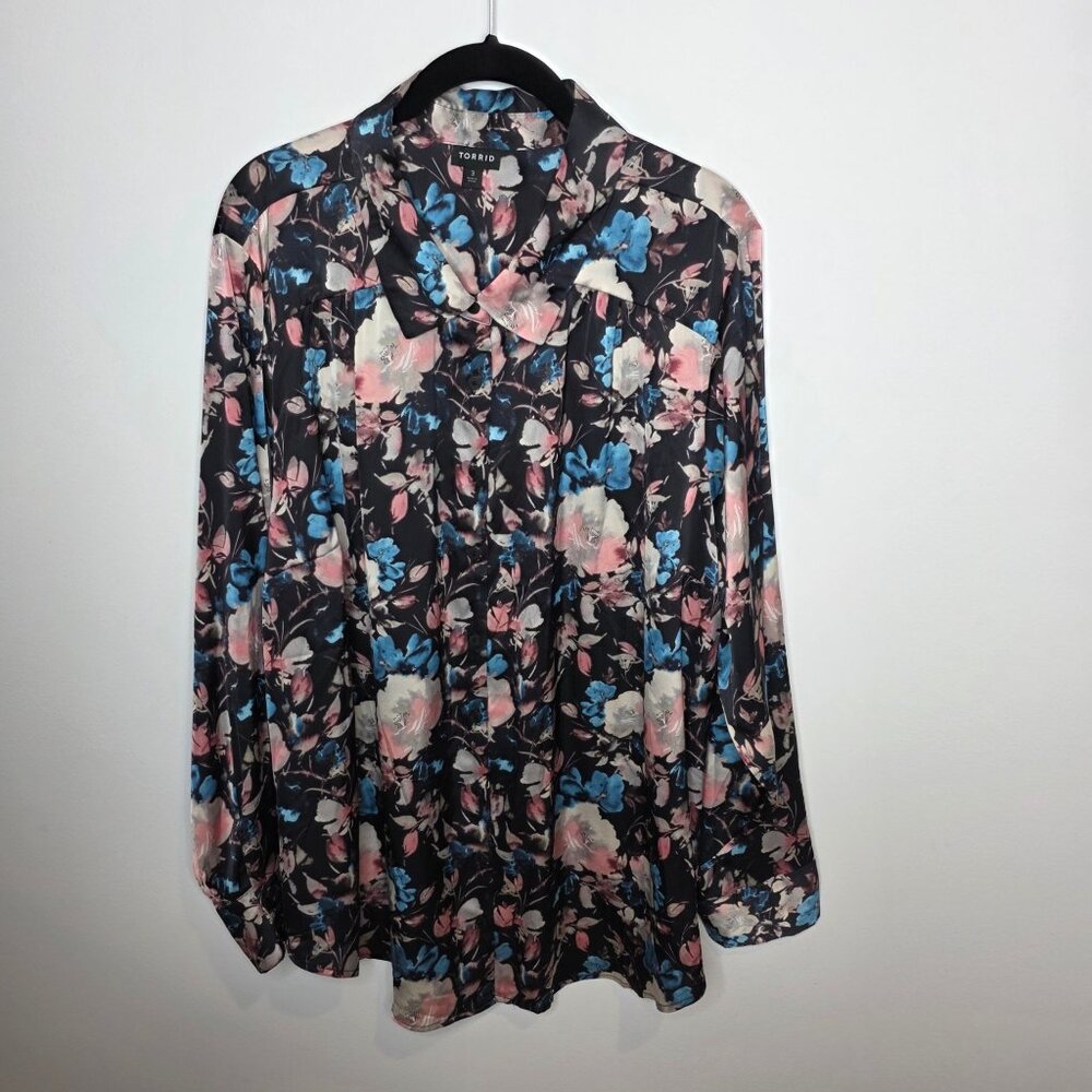 Torrid Button Up Womens 3 (3X)